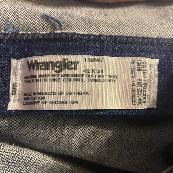 Retro Wrangler Cowboy Cut Rodeo Jeans M Plus Size 42x34 High Rise Dark Blue Work - Picture 5 of 10